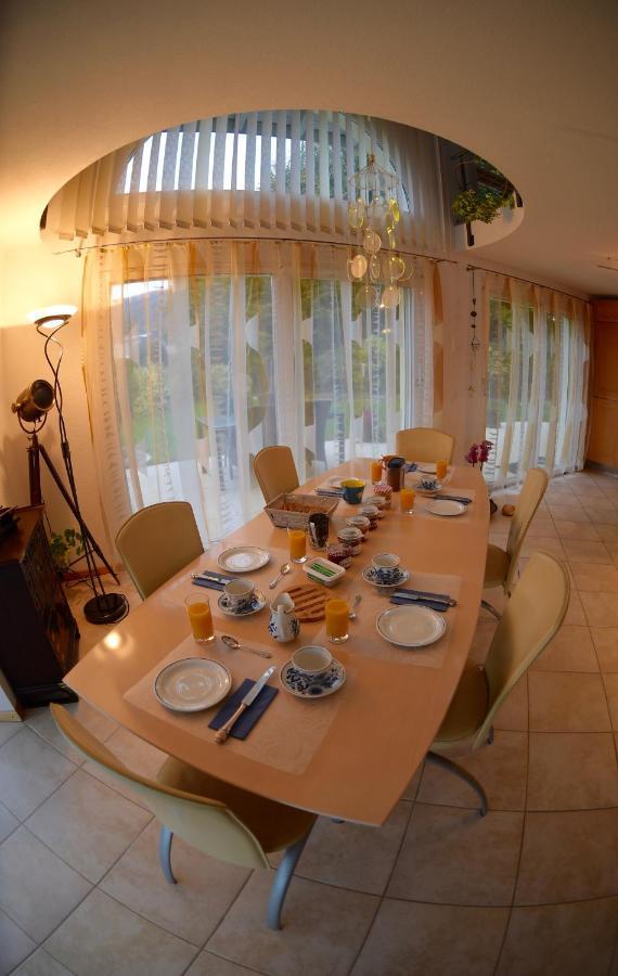 Bed And Breakfast La Petite Thielle Cressier Esterno foto